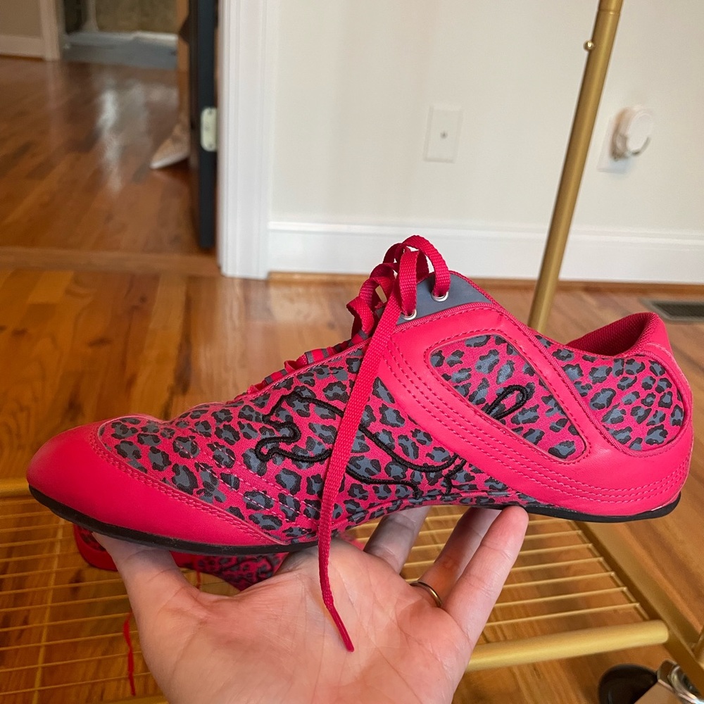 Puma Eco OrthoLite Sport pink & grey leopard tennis shoes. Like new!